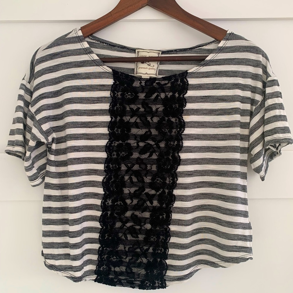 Pink Rose Women’s Size Medium Striped Lace Crop